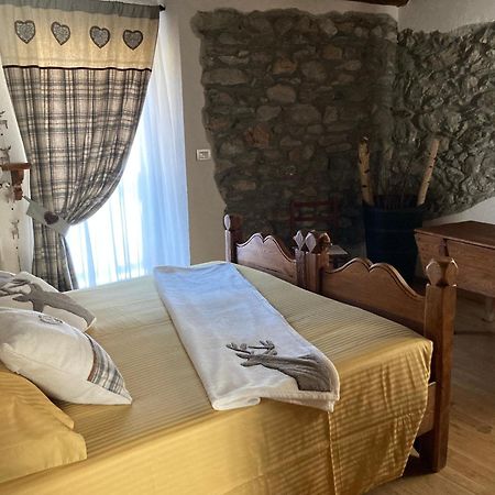 La Peiro Douco Guest House Roure Turin ภายนอก รูปภาพ