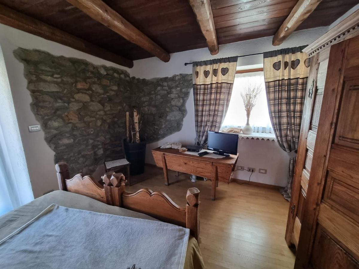La Peiro Douco Guest House Roure Turin ภายนอก รูปภาพ